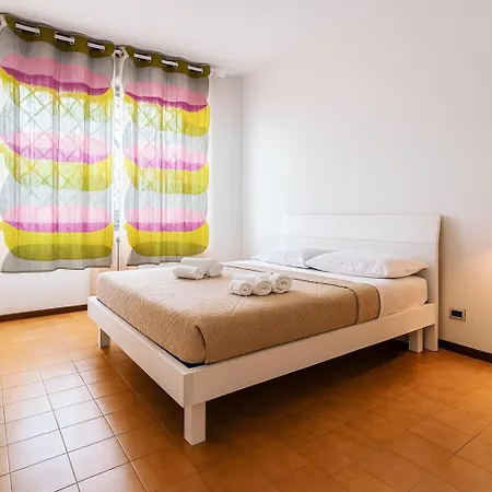 -10 Minutes From The Station- - 5 Beds- Roma