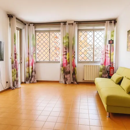 Apartamento -10 Minutes From The Station- - 5 Beds-