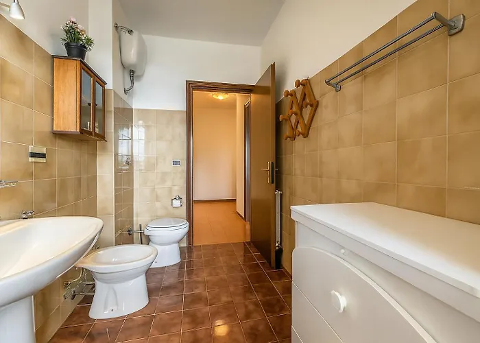 -10 Minutes From The Station- - 5 Beds- * Roma