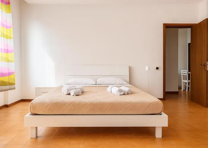 -10 Minutes From The Station- - 5 Beds- Apartamento *